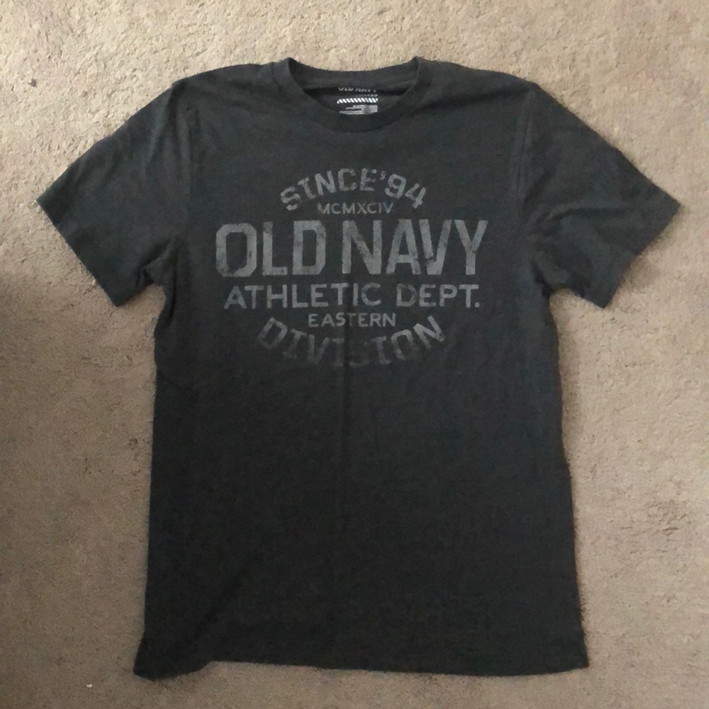 Old Navy Dark Gray Tee Shirt